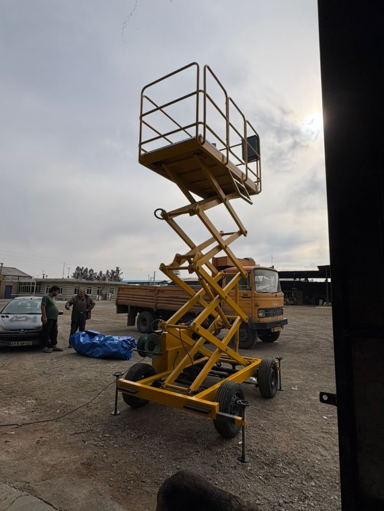 بالابر آکادئونی